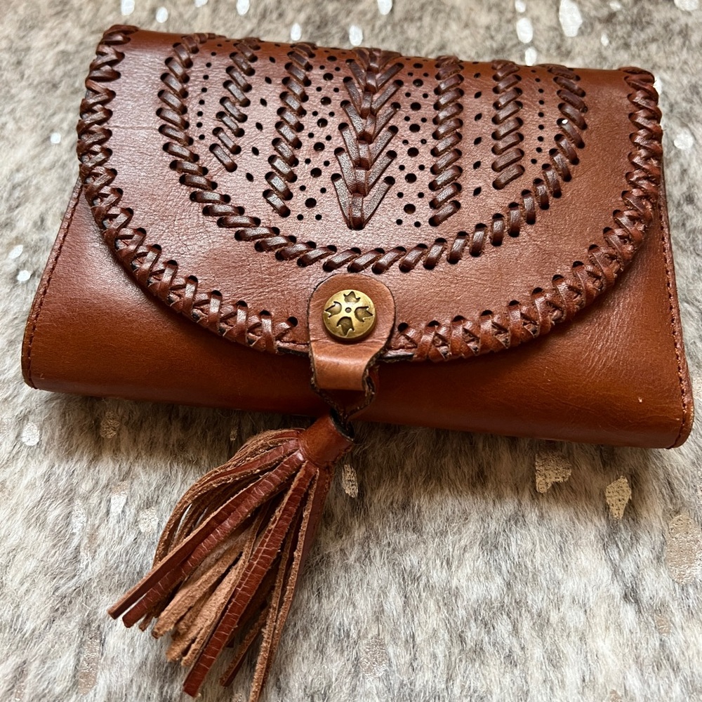 Leather wristlet wallet.